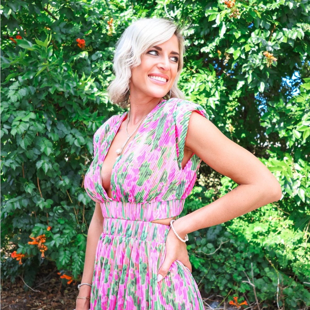 Fore Boutique Women's Dress Deep V Pleated Gown Size Large Multi Color